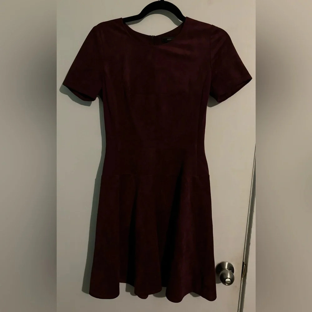 BCBG MaxAzria Womens Darra Faux Suede Dress in Bordeaux Size 4 Short Sleeve